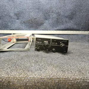 069-1020-00 | King KX-170B | Piper PA28-161 | Nav-Com with Tray - 14 Volts